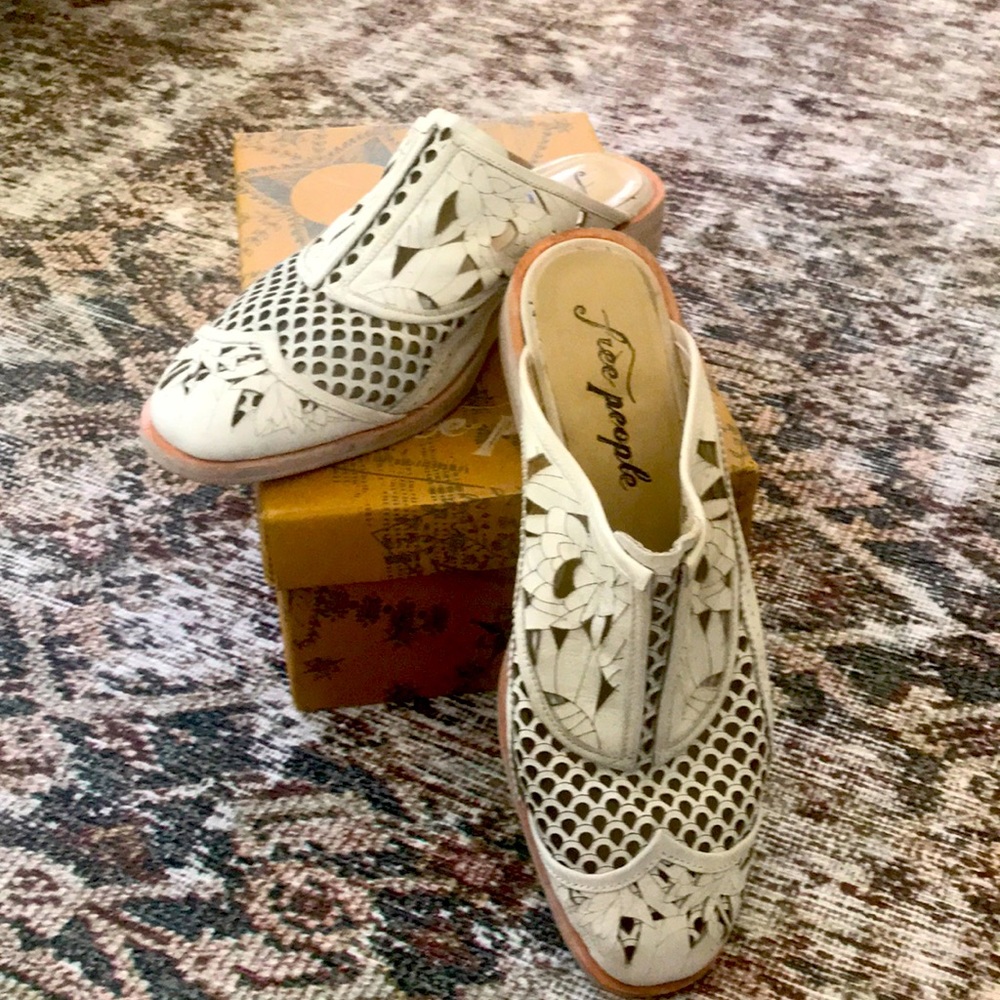 Free People Paramount Slip On/Loafer Size 9 (39.5)/Color White